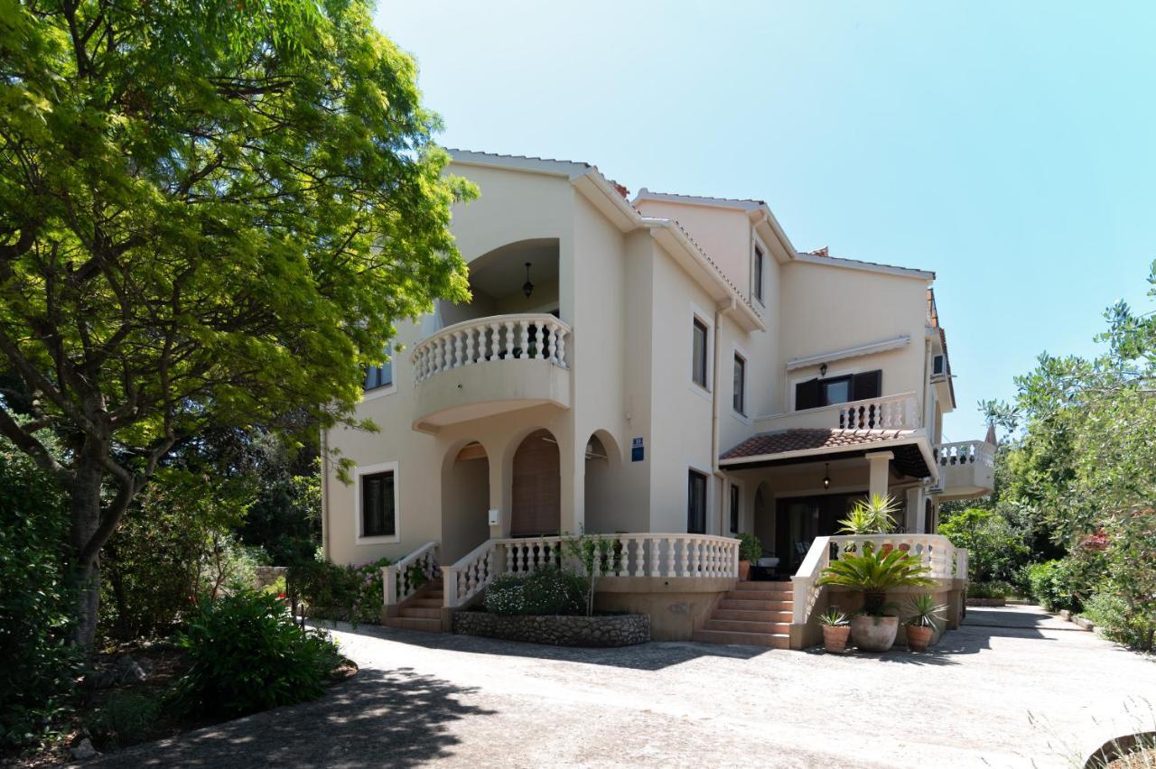 Apartments Rozelyn Ugljan Εξωτερικό φωτογραφία