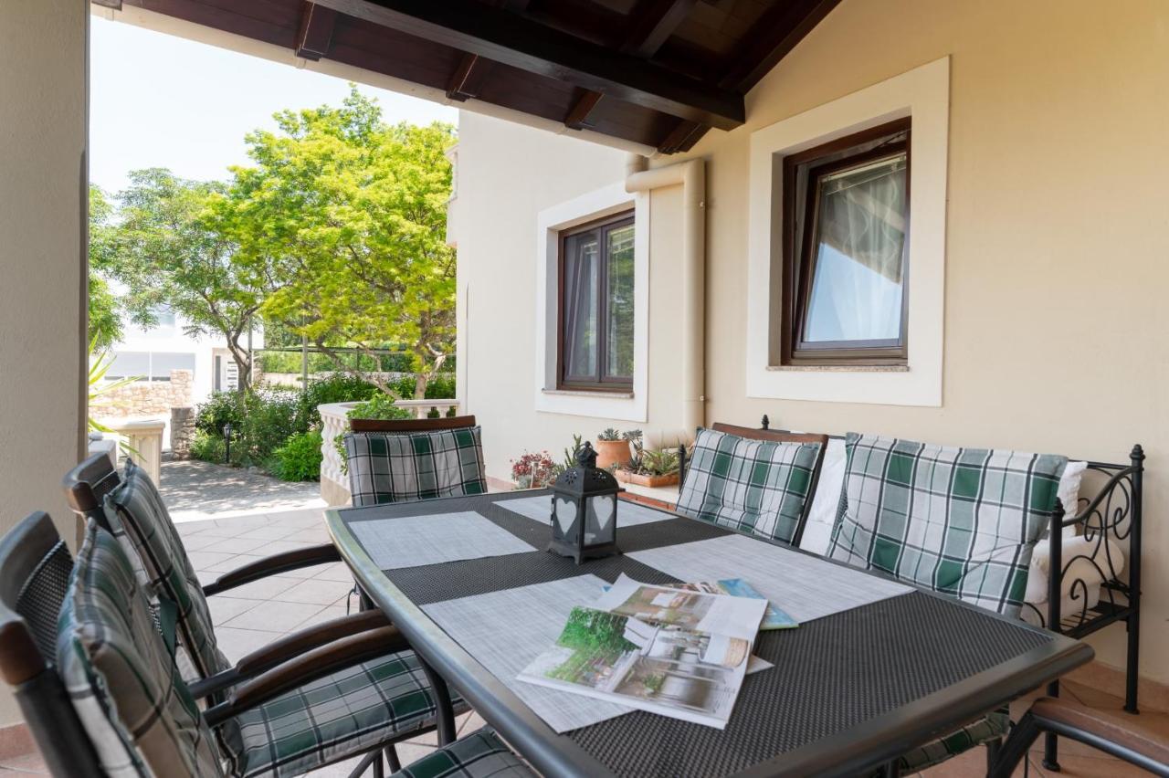 Apartments Rozelyn Ugljan Εξωτερικό φωτογραφία