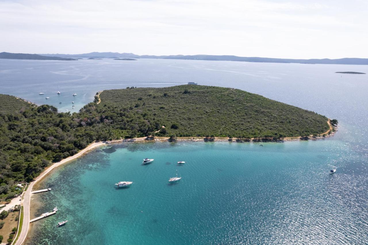 Apartments Rozelyn Ugljan Εξωτερικό φωτογραφία