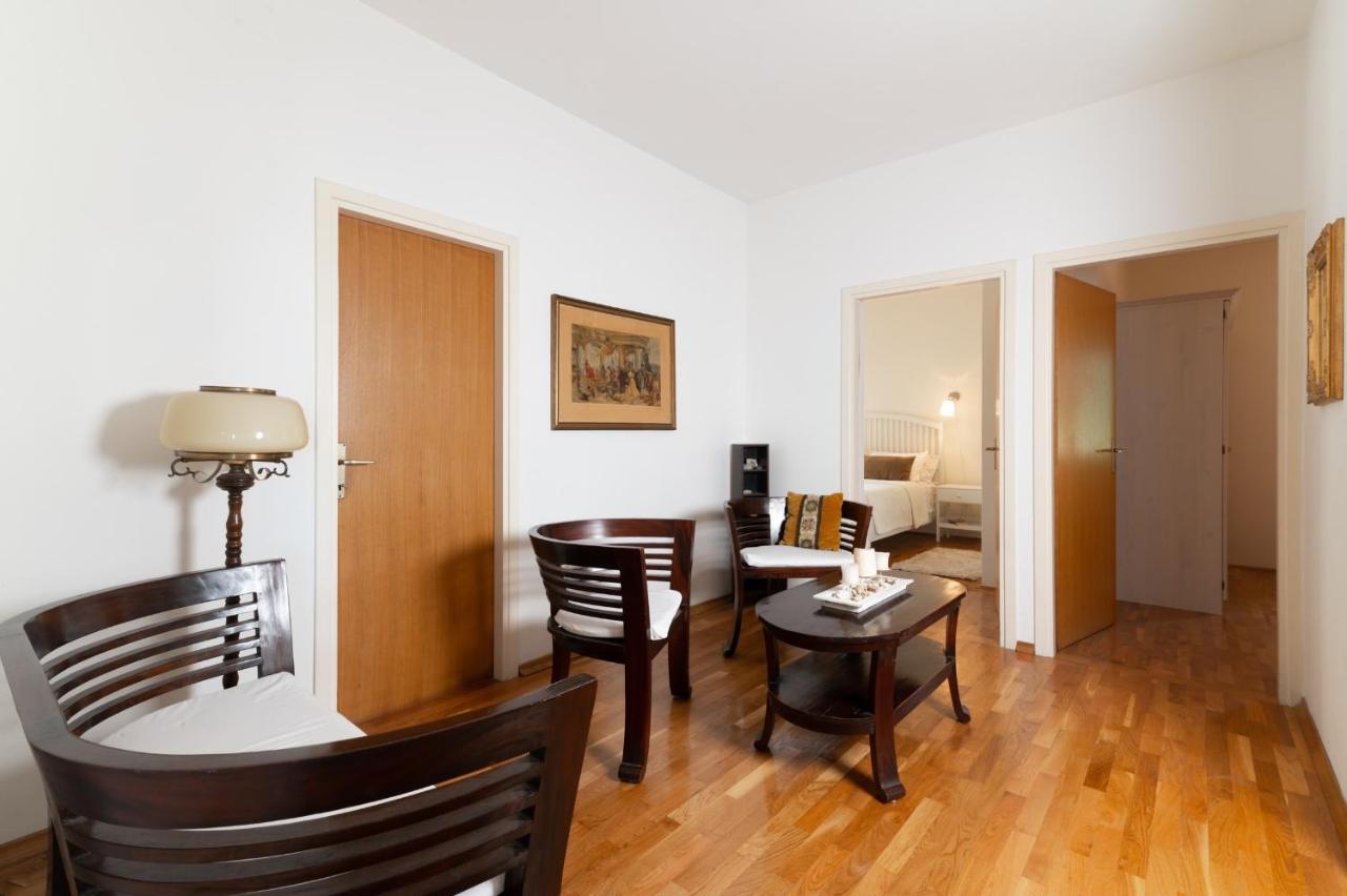 Apartments Rozelyn Ugljan Εξωτερικό φωτογραφία