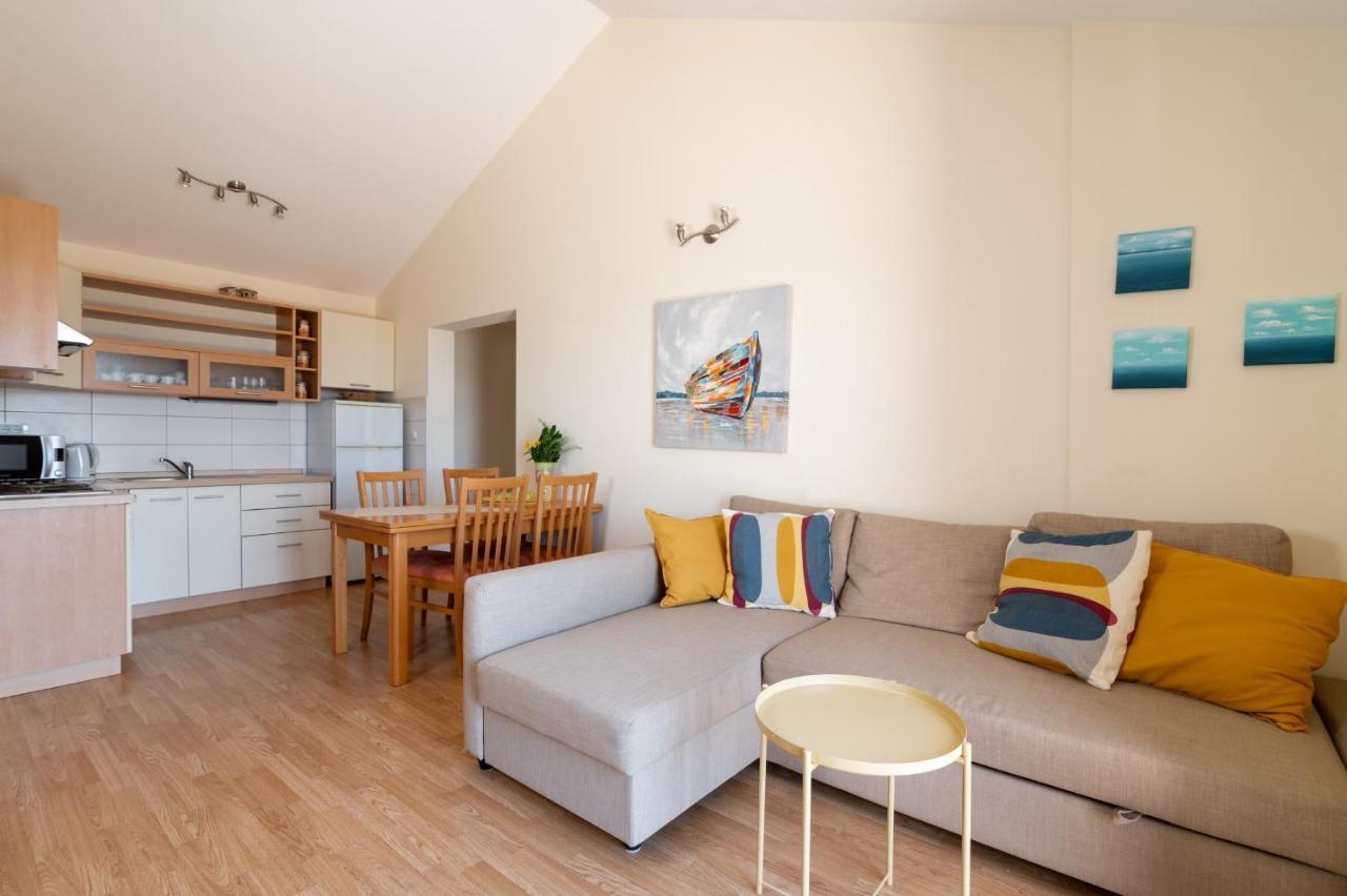 Apartments Rozelyn Ugljan Εξωτερικό φωτογραφία