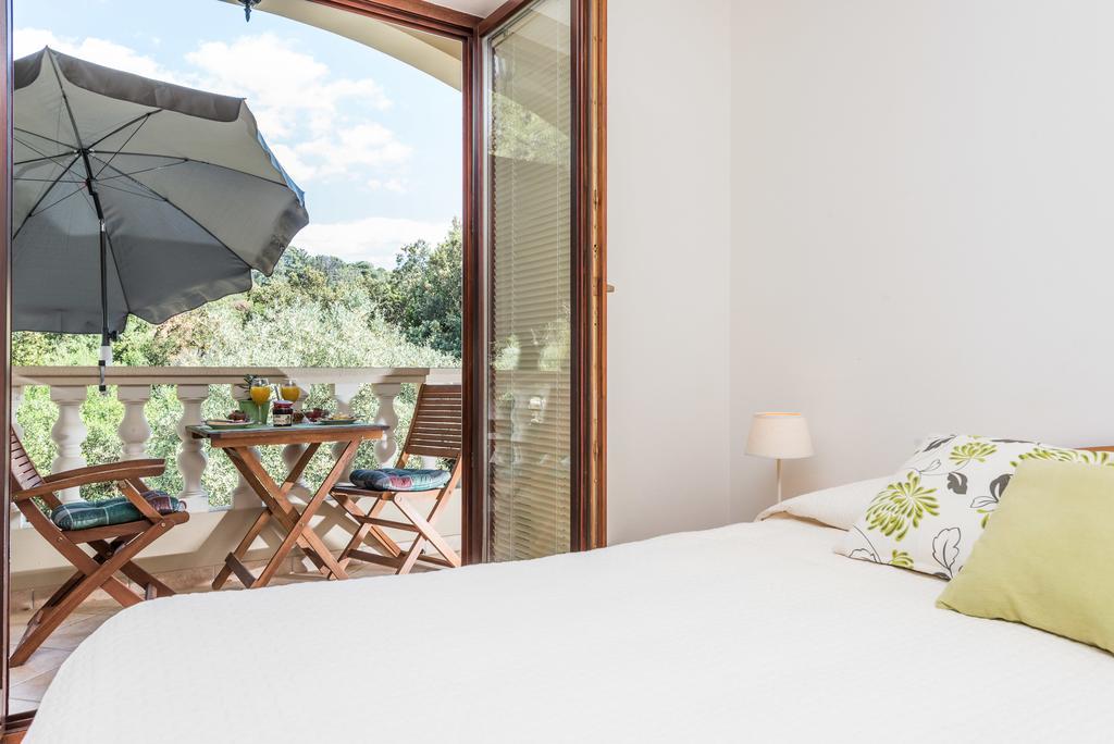 Apartments Rozelyn Ugljan Εξωτερικό φωτογραφία